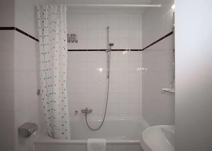 Отель Falk 3*