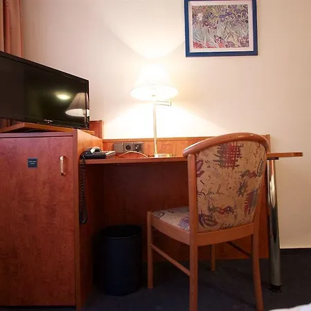 Falk Hotel