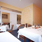 Falk Hotel